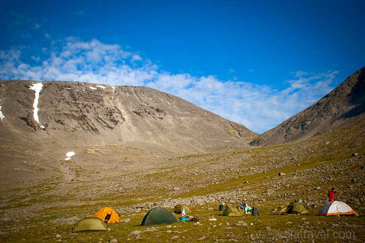 The Khibiny and Lovozero Tundras are the highest tundra's of the Kola Peninsula with summits height up to 1200m. We selected two challenging backpack trekkings in these magnificent tundra areas.
